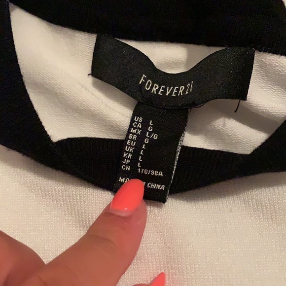 Cropped Tee - Picture 2 of 2